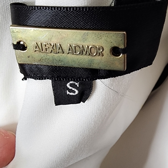 NEW Alexia Admor White Leather Band Collar Shift Dress Sleeveless Summer Luxury - Picture 9 of 13